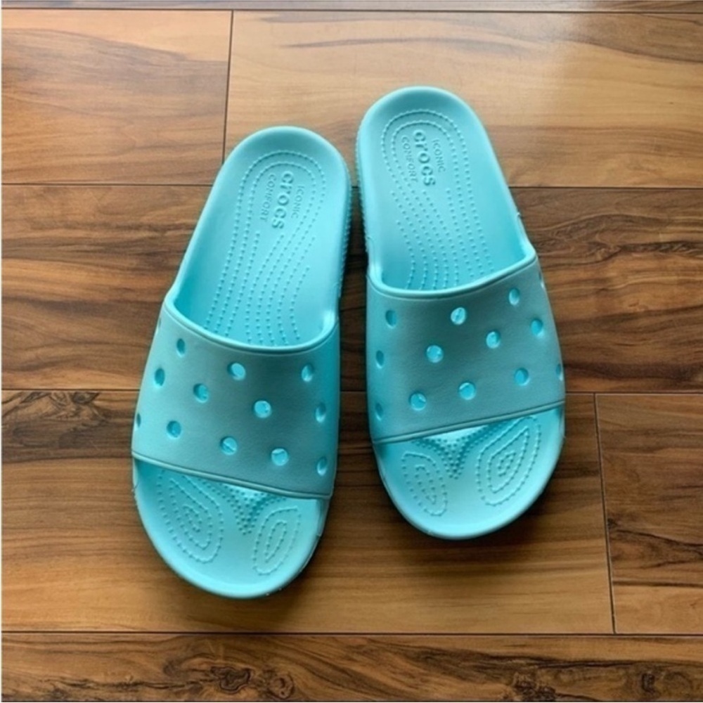 Crocs Light Blue Slide Sandals 10